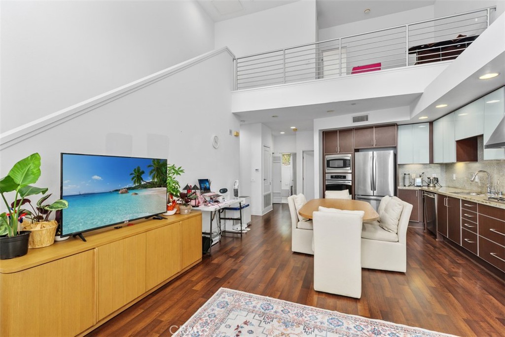 19 Delancy Irvine, CA 92612 - Photo 2 of 44