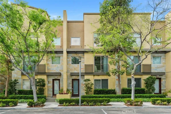 $1,388,000 | 19 Delancy, Irvine, CA 92612