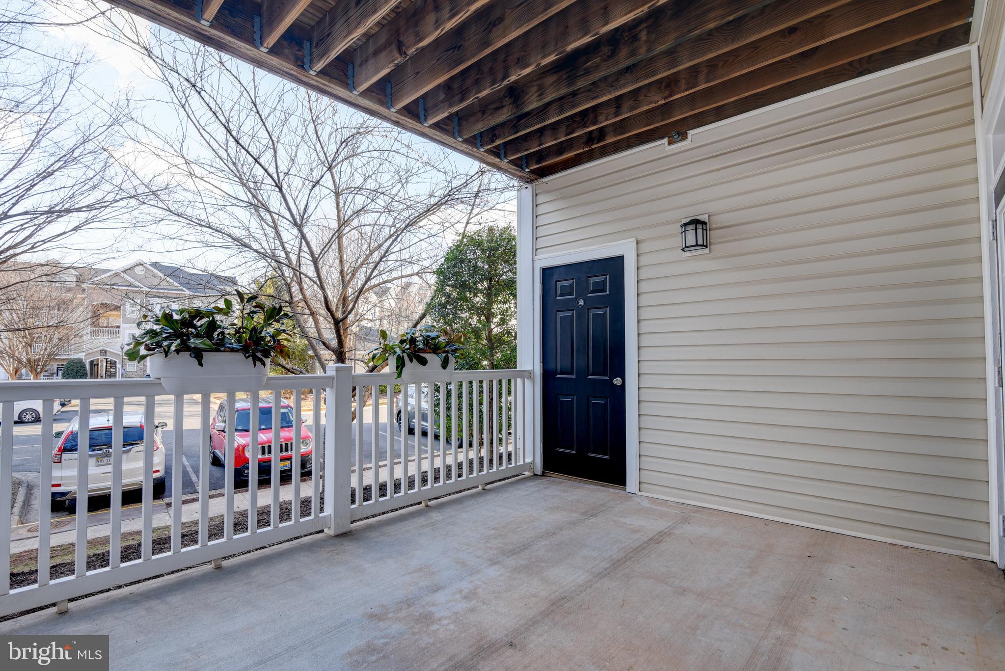 514 Sunset View Terrace Southeast, Unit 103 Leesburg, VA 20175 - Photo 11 of 23 GREAT FOR ENTERTAINING