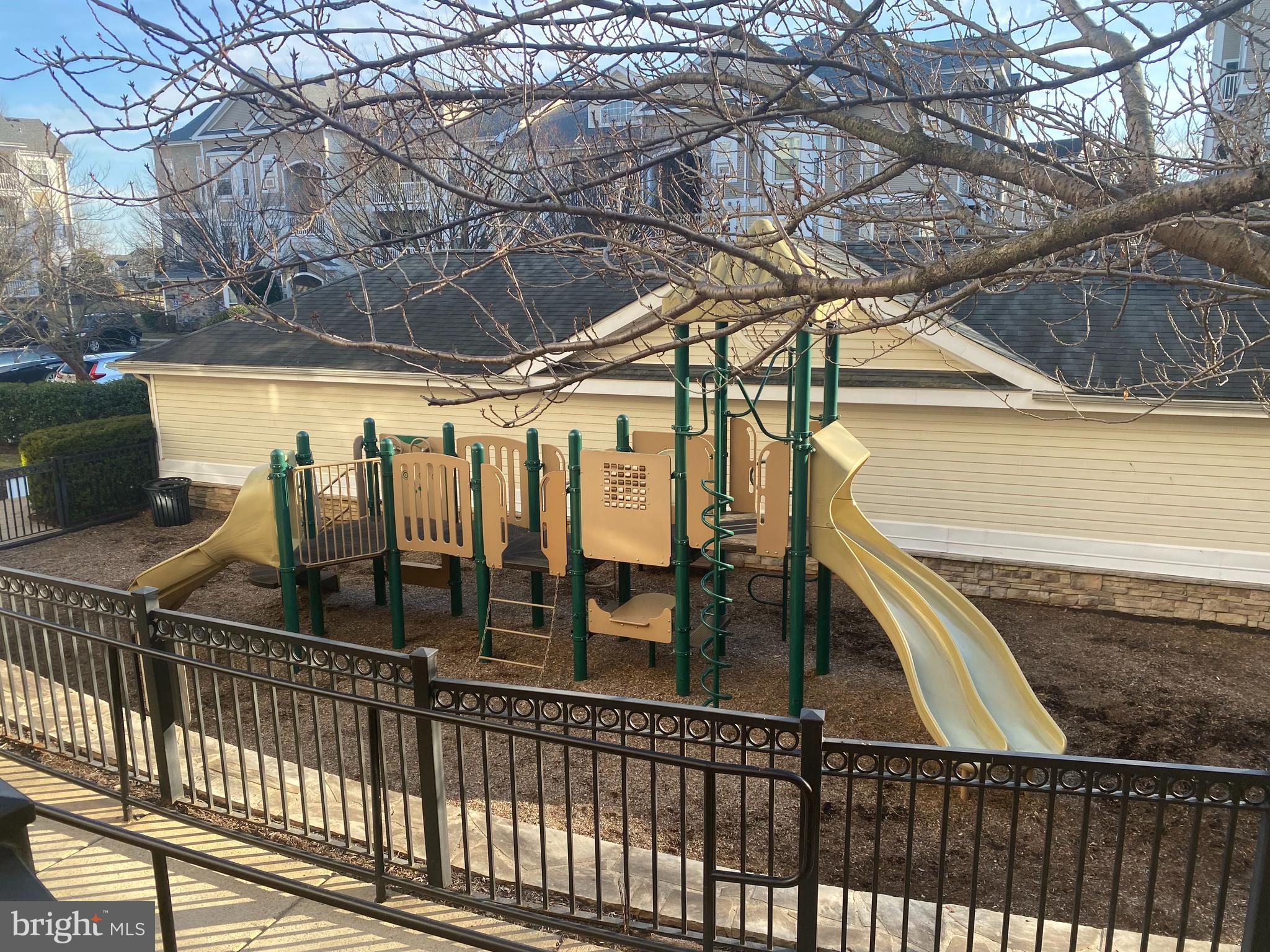 514 Sunset View Terrace Southeast, Unit 103 Leesburg, VA 20175 - Photo 22 of 23 TOT LOT