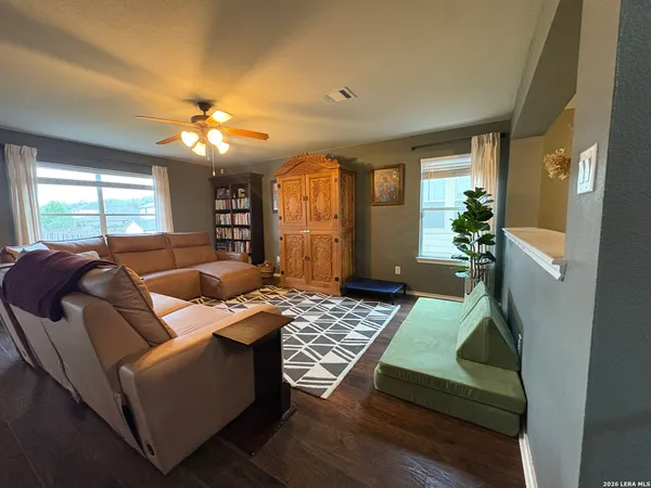 $1,900 | 220 Anvil Place, Cibolo, TX 78108