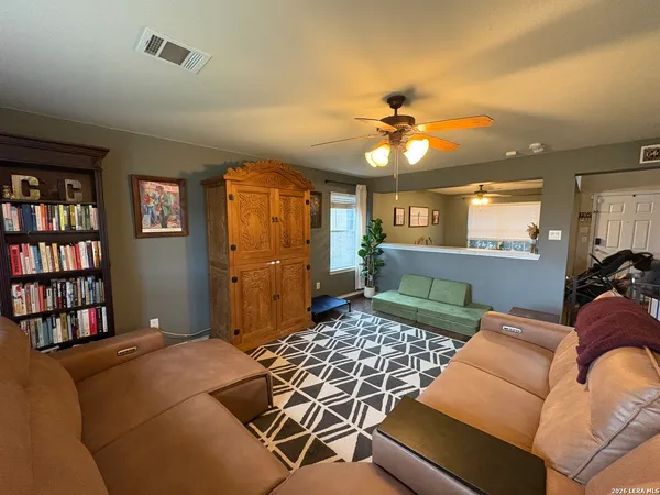 $1,900 | 220 Anvil Place, Cibolo, TX 78108