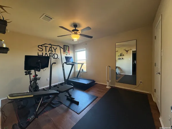 $1,900 | 220 Anvil Place, Cibolo, TX 78108