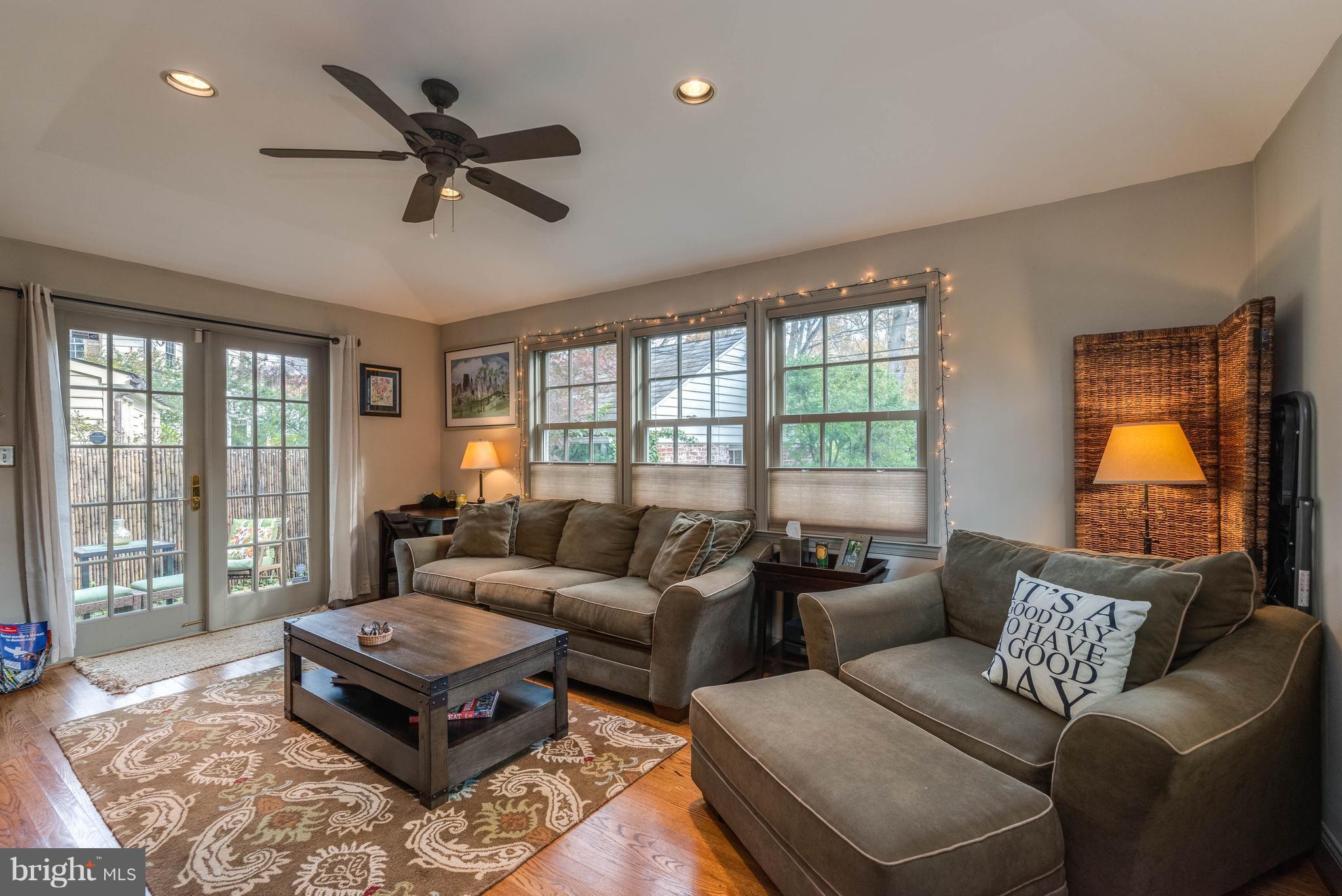 303 Broadmoor Road Baltimore, MD 21212 - Photo 13 of 30 Family Room