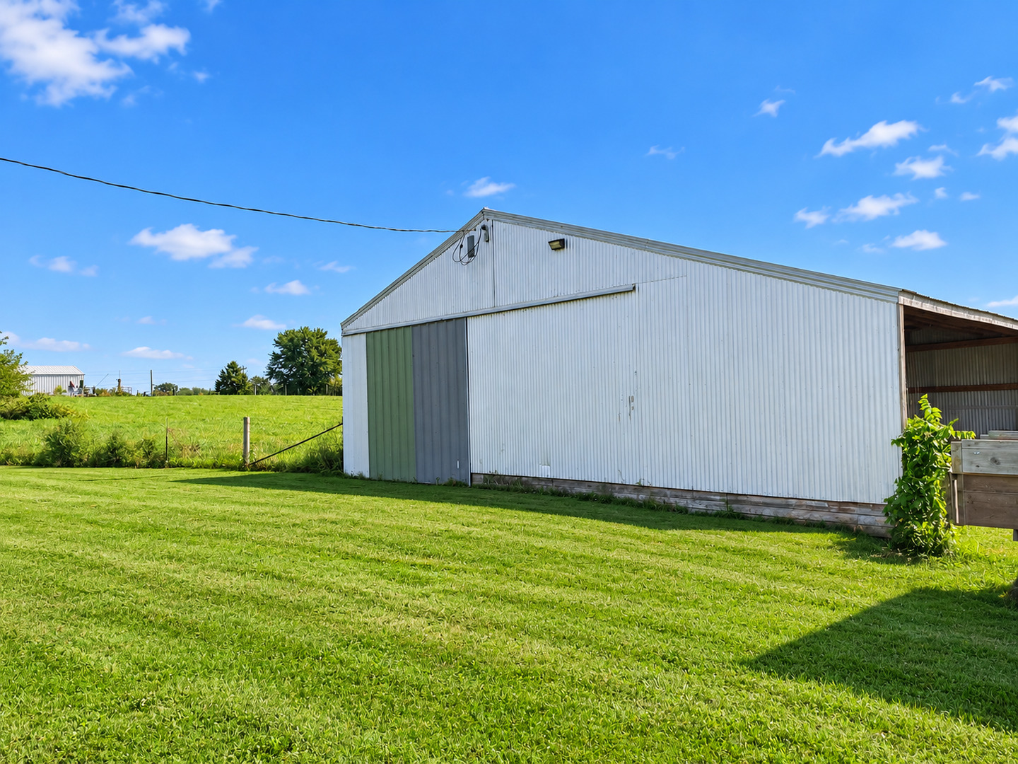 14335 Twin Grove Road Bloomington, IL 61705 - Photo 5 of 37 Gallery Image 5