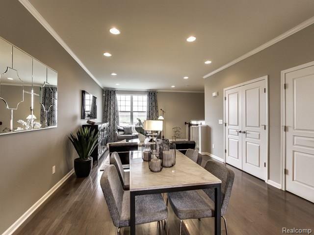 867 Barclay Circle Rochester Hills, MI 48307 - Photo 4 of 10