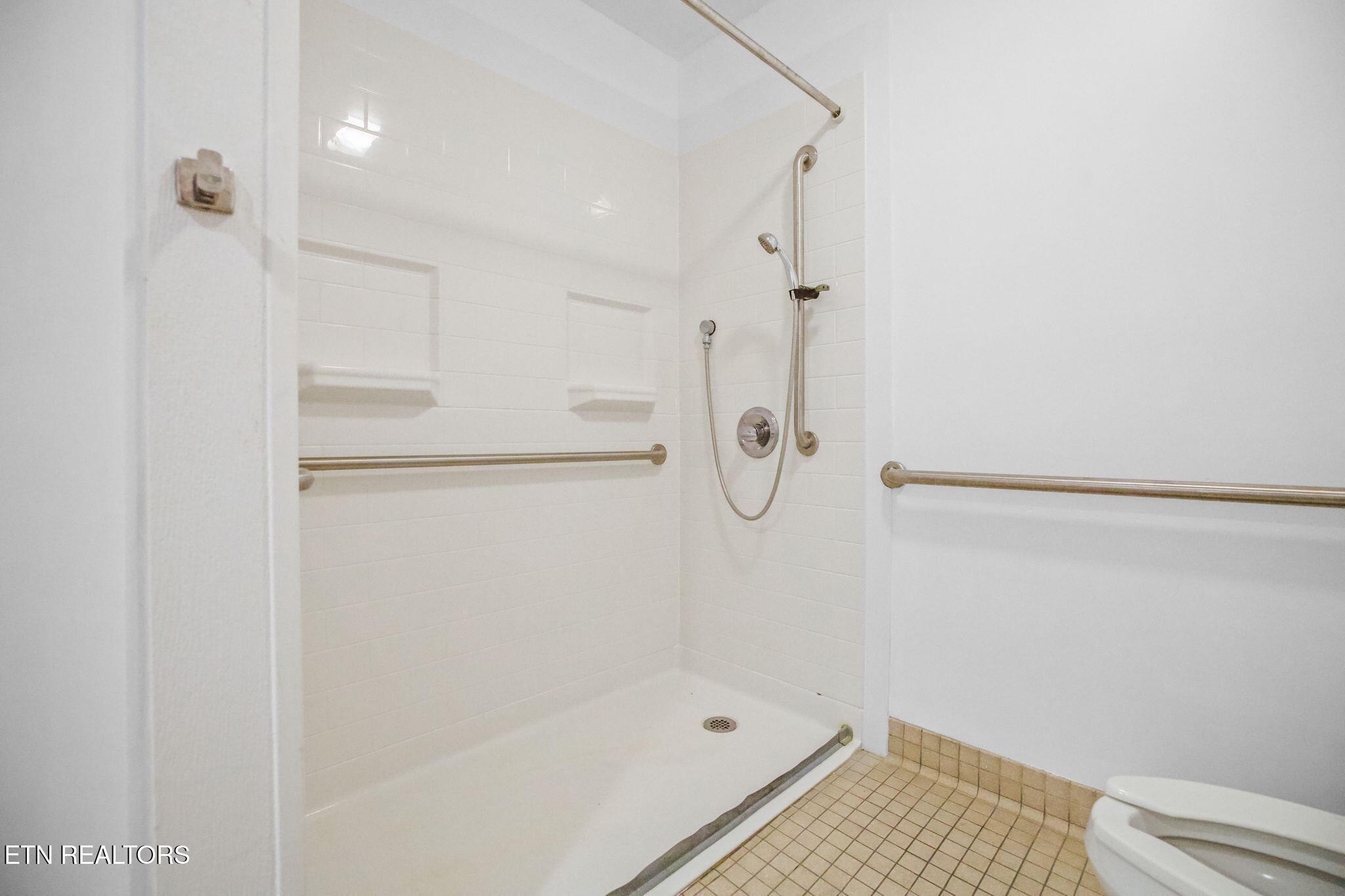 145 Latimer Road Oak Ridge, TN 37830 - Photo 34 of 53 Gallery Image 34