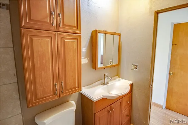 $69,000 | 236 Willowrun Drive, Moro, IL 62067