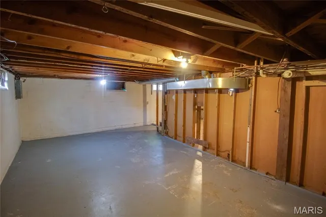 $69,000 | 236 Willowrun Drive, Moro, IL 62067