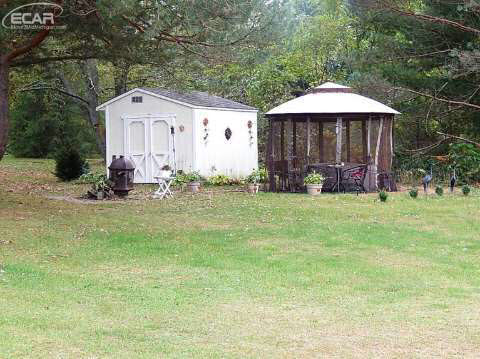 8325 East Coldwater Road Davison, MI 48423 - Photo 19 of 26 20450433-18.JPG