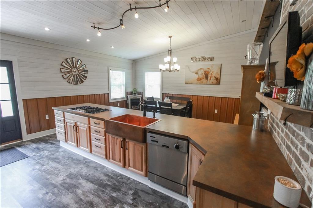 5829 Hickory Road Indianapolis, IN 46239 - Photo 4 of 41 Gallery Image 4