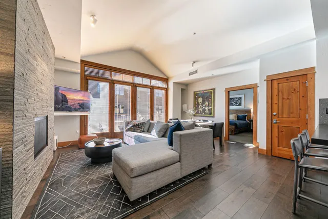 $1,525,000 | 3001 Northstar Drive, Unit 308, Truckee, CA 96161