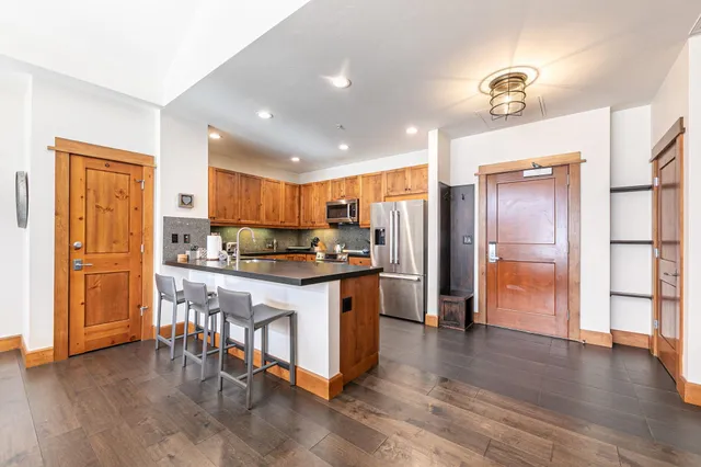 $1,525,000 | 3001 Northstar Drive, Unit 308, Truckee, CA 96161