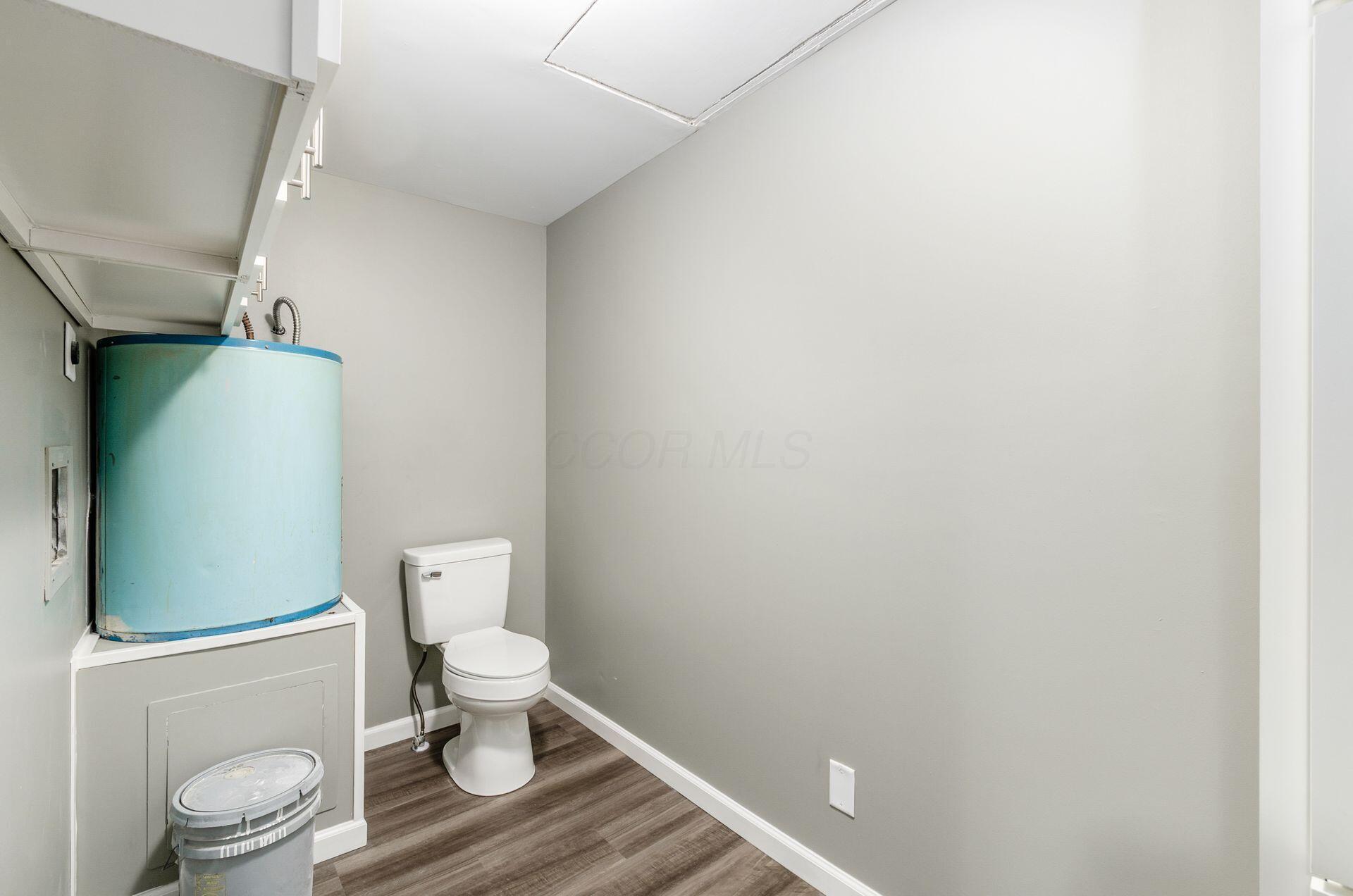 5842 Red Apple Ridge Road Columbus, OH 43232 - Photo 14 of 17 Laundry/Half Bath