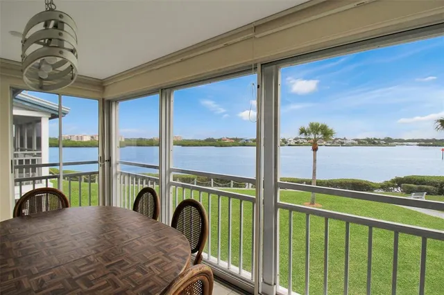 $8,000 | 1382 Siesta Bayside Drive, Unit 1382C, Sarasota, FL 34242