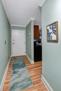 $217,900 | 2211 South Highland Avenue, Unit 3E, Lombard, IL 60148