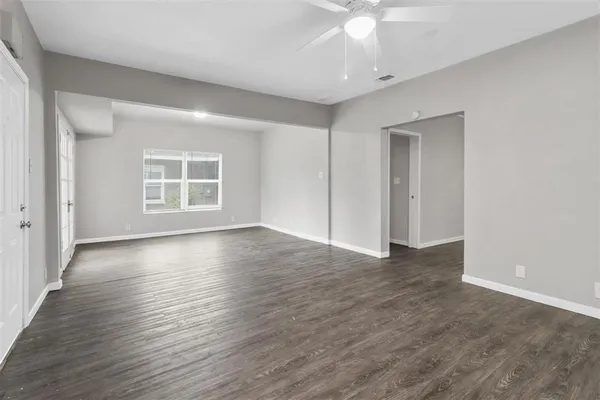 $1,599 | 814 North Walnut Street, Sherman, TX 75090