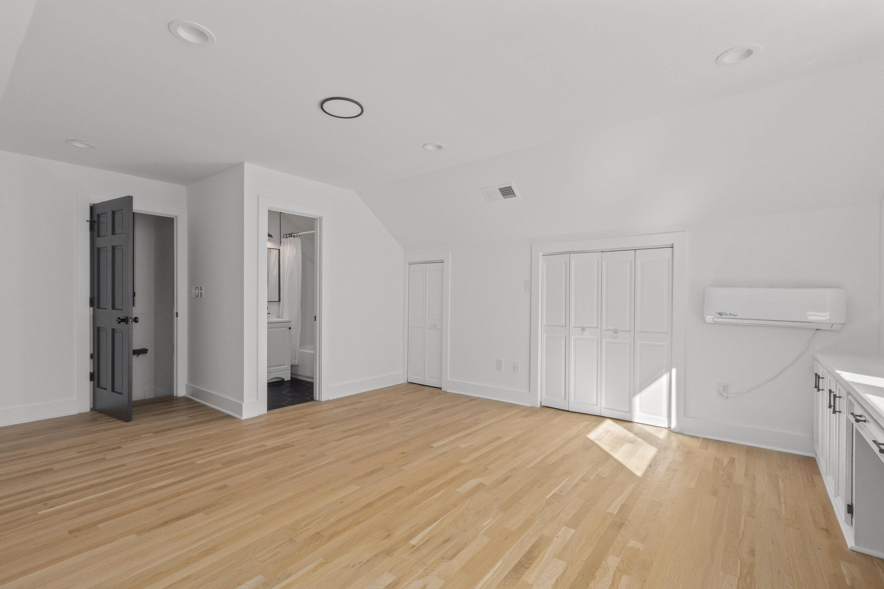 1019 Royalist Road Mount Pleasant, SC 29464 - Photo 27 of 52 Interior