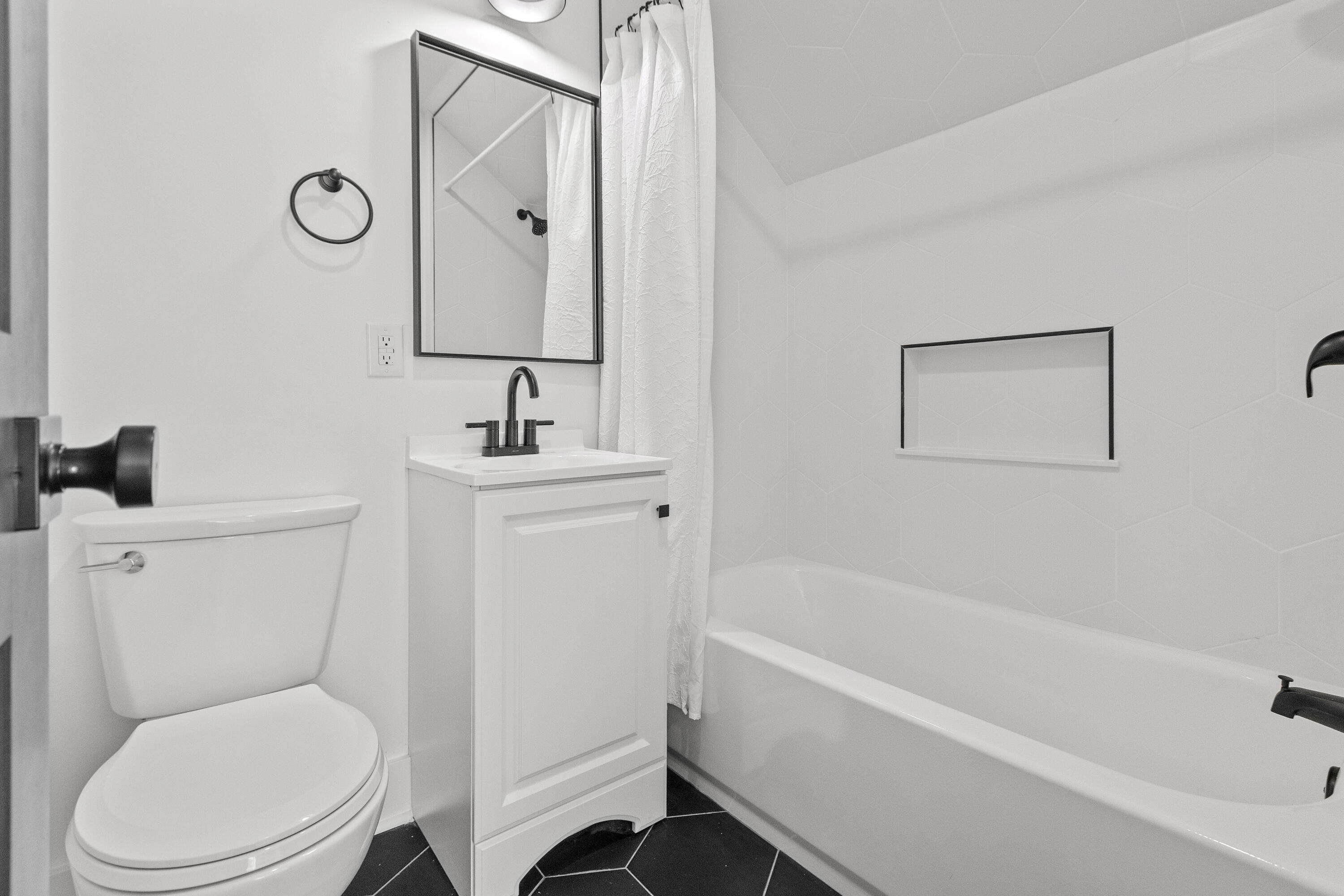 1019 Royalist Road Mount Pleasant, SC 29464 - Photo 28 of 52 Interior