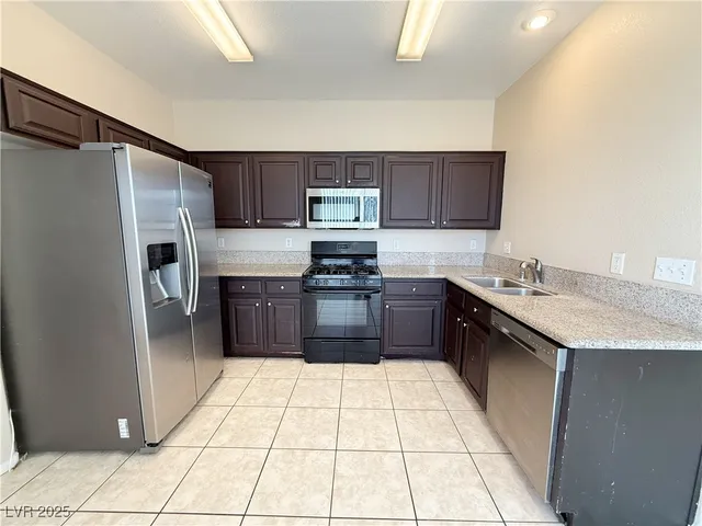 $1,700 | 5057 Midnight Oil Drive, Las Vegas, NV 89122