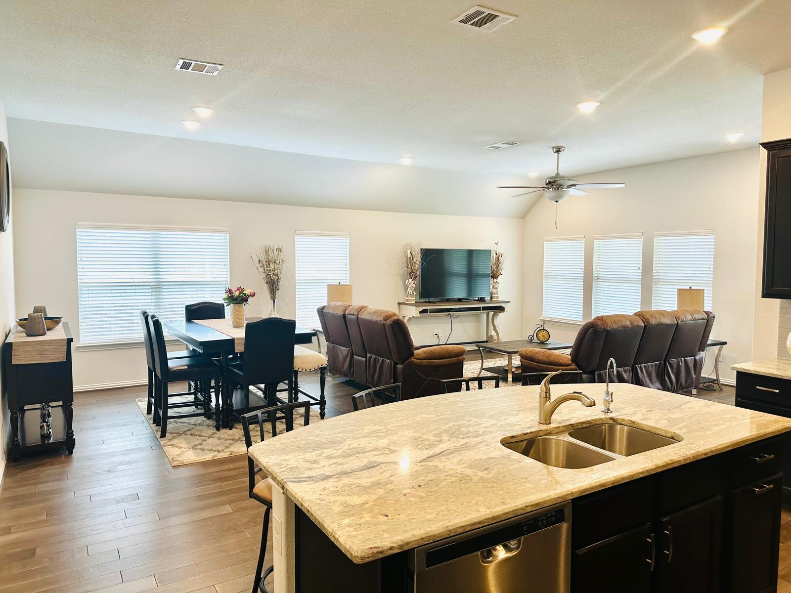 862 Leadtree Loop Buda, TX 78610 - Photo 39 of 40 a kitchen with lots of counter top space