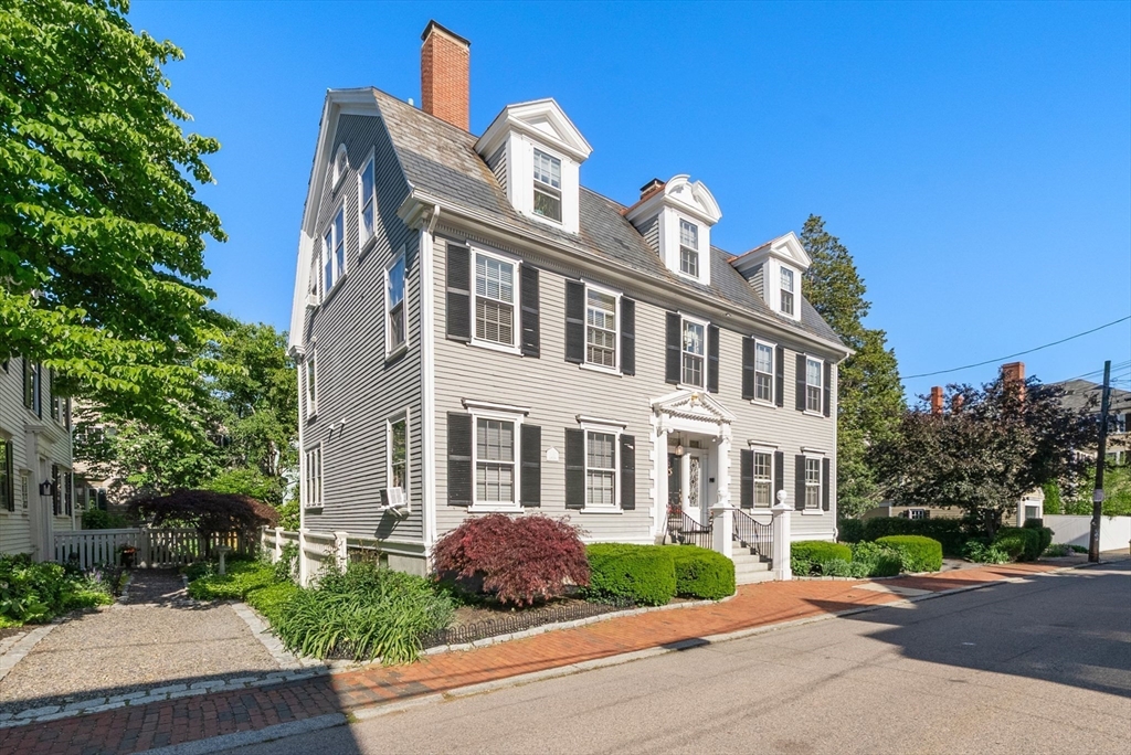 7 Hamilton Street, Unit 3 Salem, MA 01970 - Photo 2 of 30
