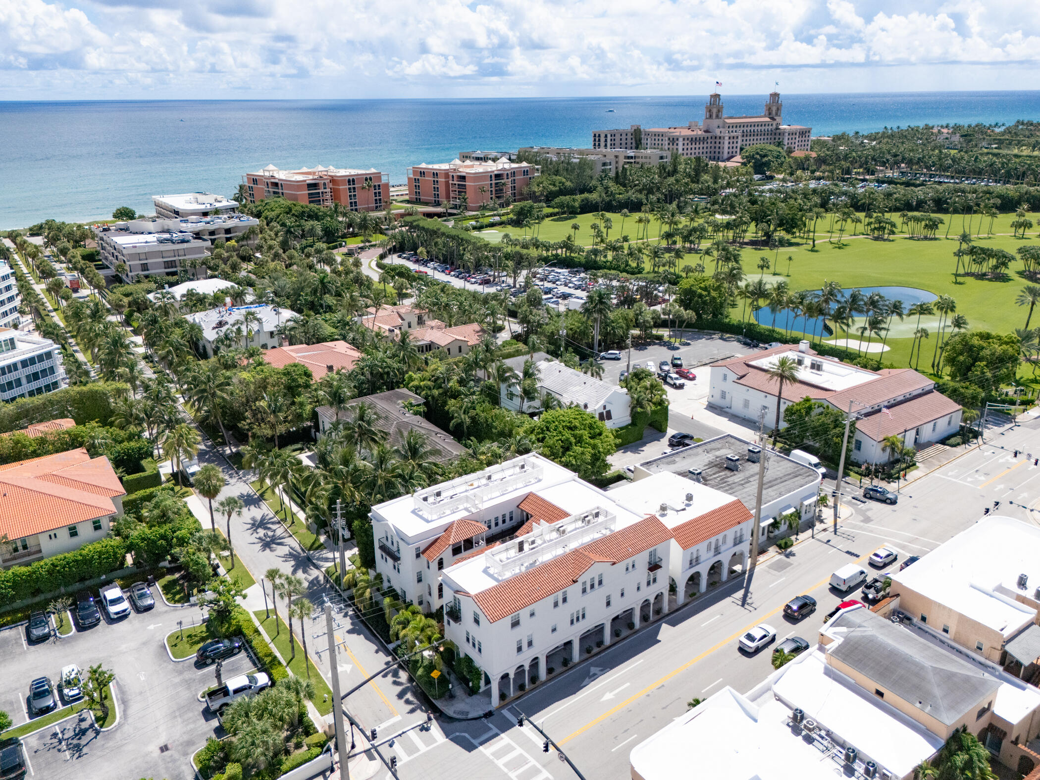 184 Sunset Avenue, Unit 303 Palm Beach, FL 33480 - Photo 10 of 11 an aerial view of a house with a garden