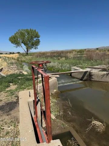 $2,200,000 | 2673 Highway 208, Smith Valley, NV 89430