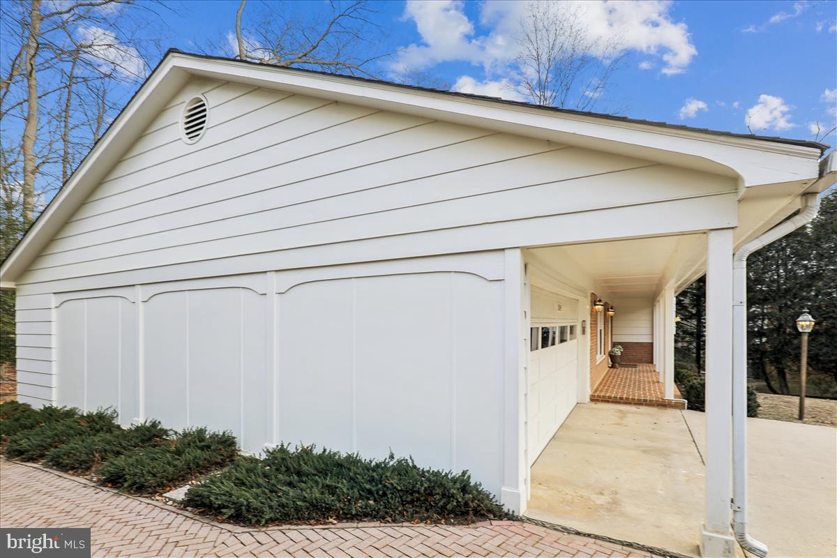 12145 Stirrup Road Reston, VA 20191 - Photo 14 of 80