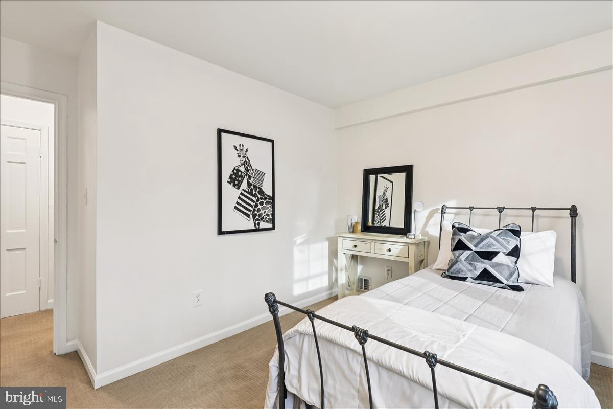 12145 Stirrup Road Reston, VA 20191 - Photo 23 of 80