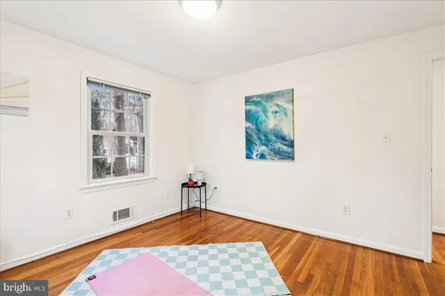 $899,999 | 12145 Stirrup Road, Reston, VA 20191