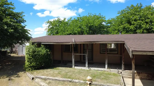 $300,000 | 39569 Clover Lane, Squaw Valley, CA 93675