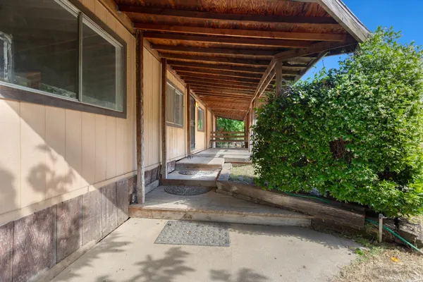 a front view of house with yard