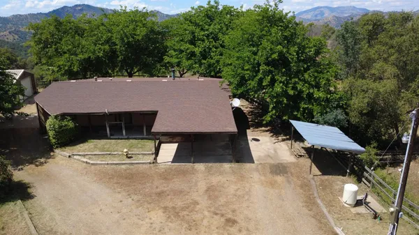 $300,000 | 39569 Clover Lane, Squaw Valley, CA 93675