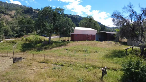 $300,000 | 39569 Clover Lane, Squaw Valley, CA 93675