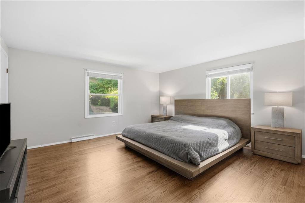 3941 Drexel Road Pittsburgh, PA 15212 - Photo 26 of 49 Spacious primary bedroom!