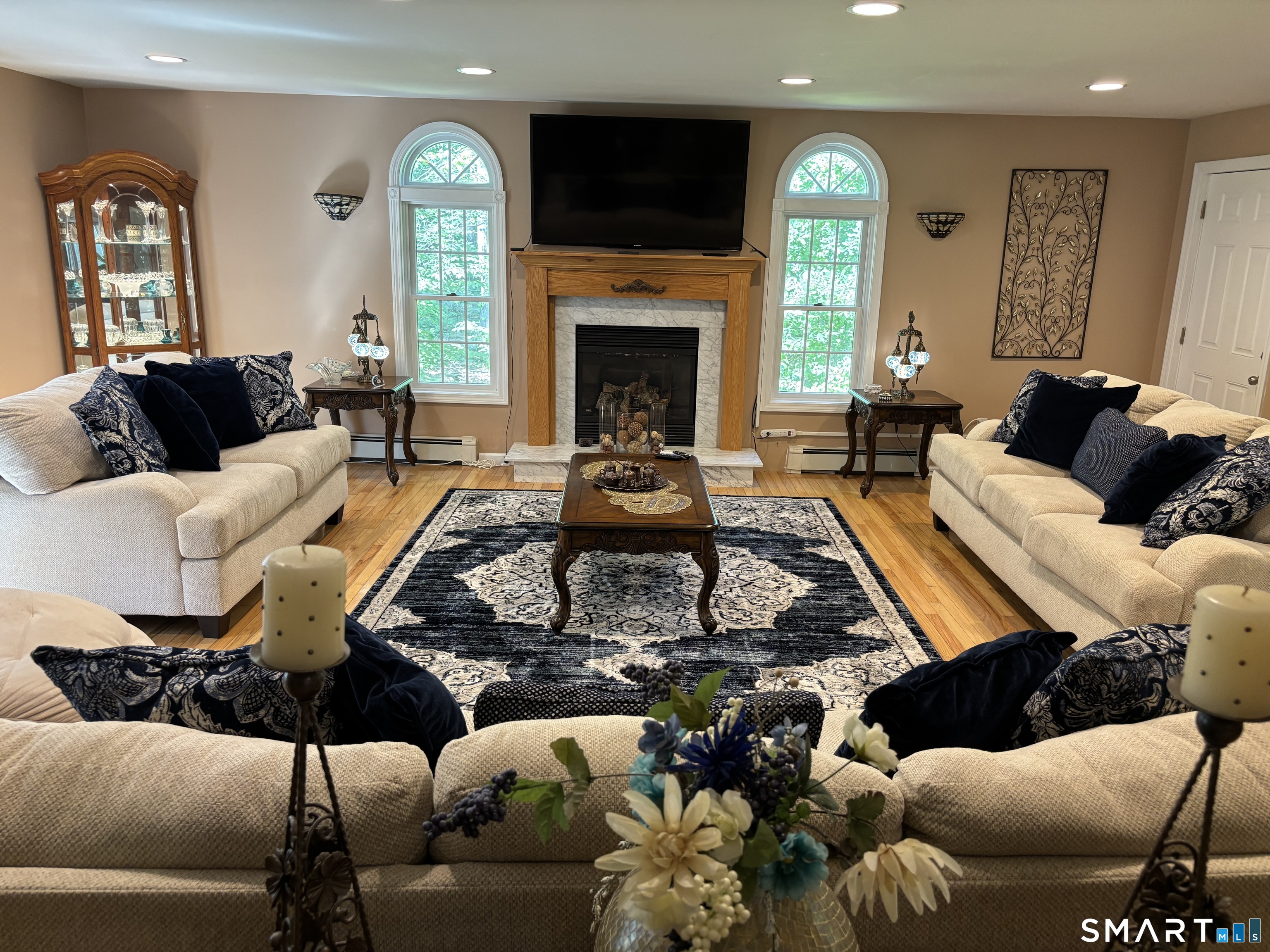 340 Toby Hill Road Westbrook, CT 06498 - Photo 6 of 33 Spacious and Comfortable Living Room