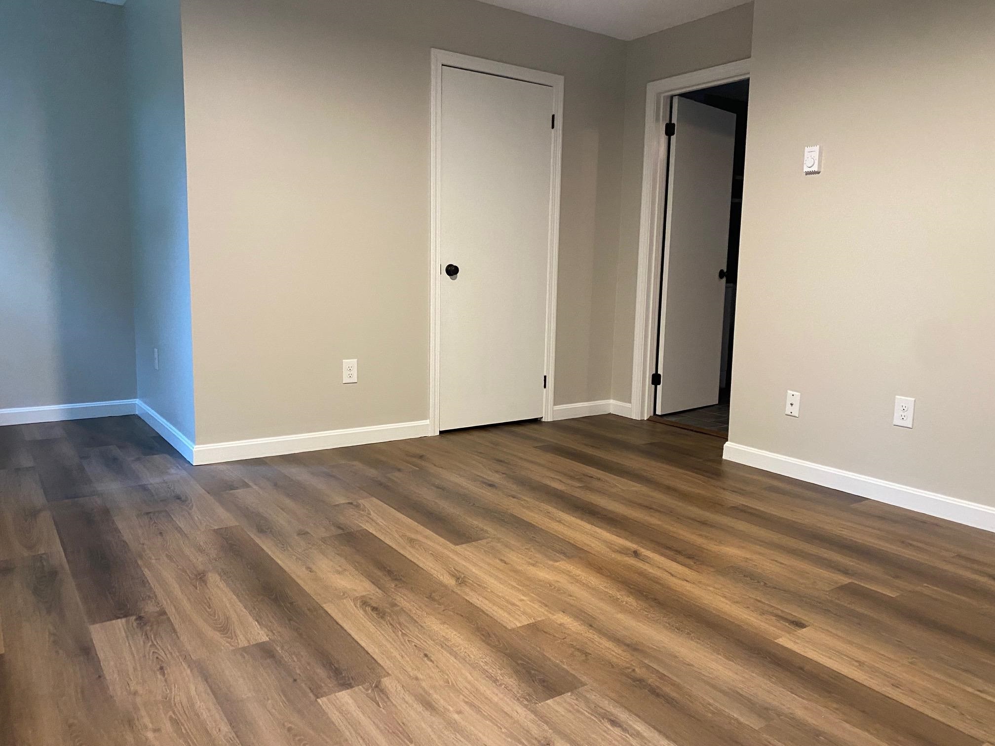 39 Deerfield Road, Unit 2 Raymond, NH 03077 - Photo 3 of 26