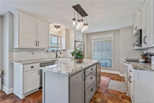 $211,000 | 306 Barclay Street, Iowa, LA 70647