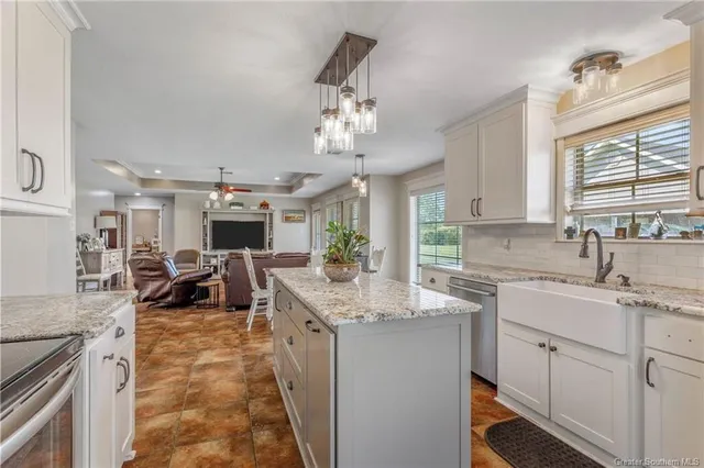 $211,000 | 306 Barclay Street, Iowa, LA 70647