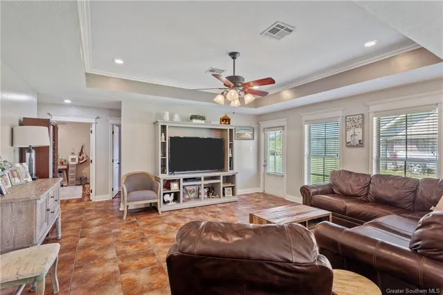 $211,000 | 306 Barclay Street, Iowa, LA 70647