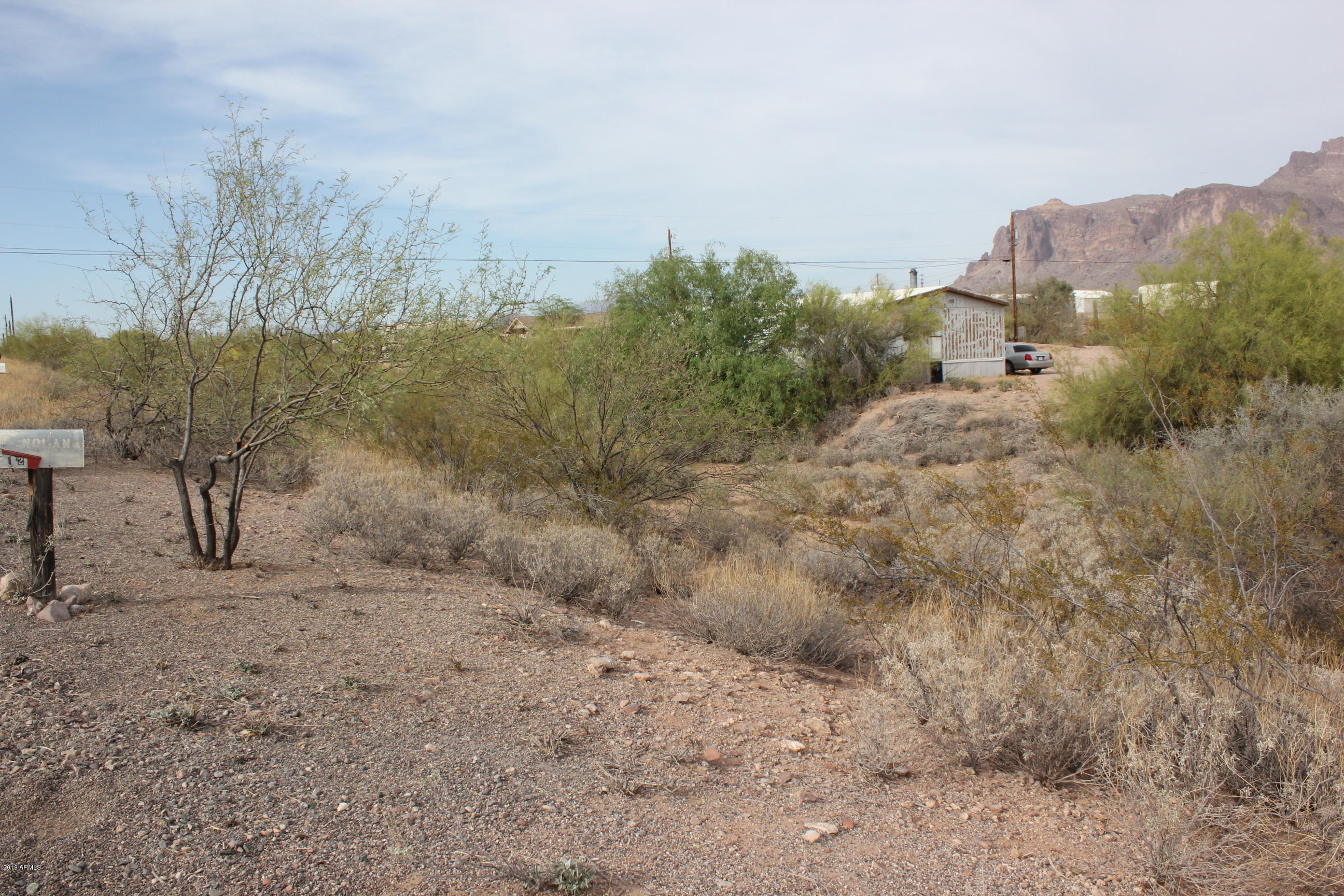 125 South Hilton Road Apache Junction, AZ 85119 - Photo 7 of 15 Driveway facing North