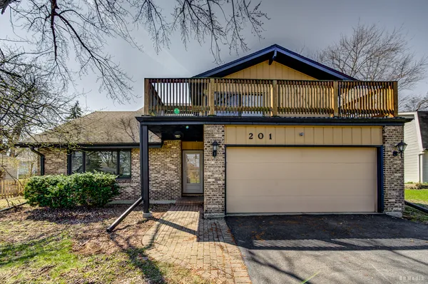 $559,900 | 201 North River Road, Naperville, IL 60540