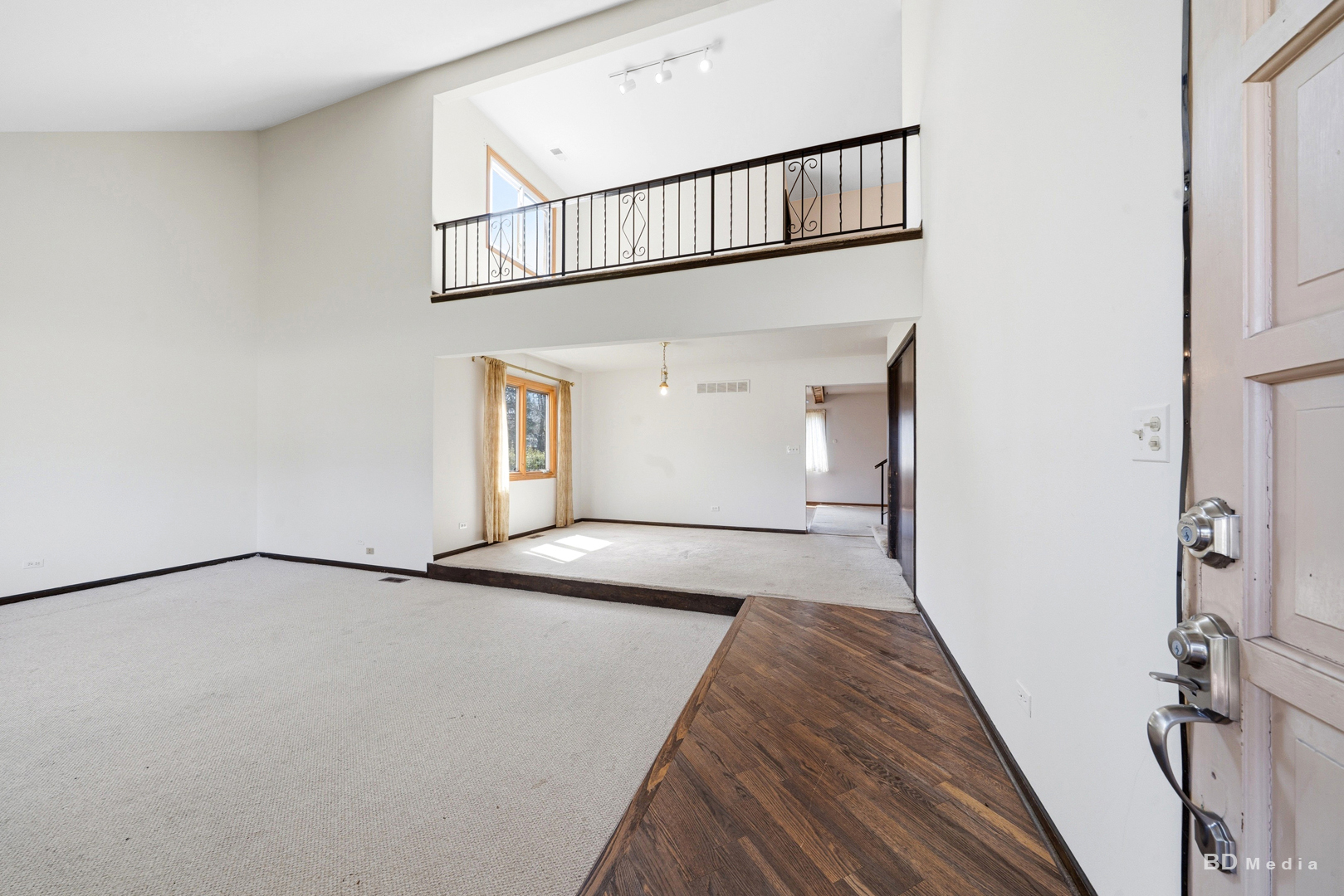 201 North River Road Naperville, IL 60540 - Photo 4 of 31