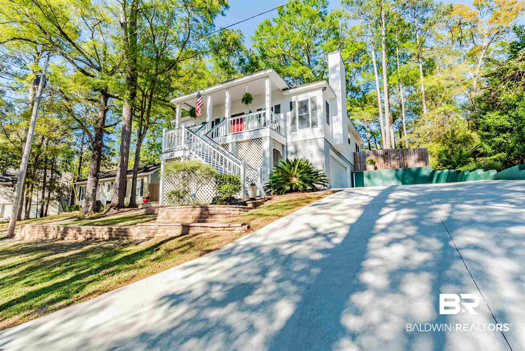 102 Creekside Drive Daphne, AL 36526 - Photo 2 of 34