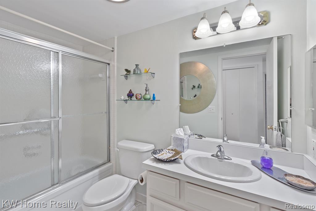 29632 Middlebelt Road, Unit 1703 Farmington Hills, MI 48334 - Photo 14 of 30