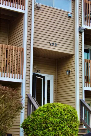 $240,000 | 130 Fordson Avenue, Unit 2, Cranston, RI 02910