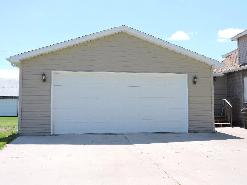 451 West Newberg Road Pinconning, MI 48650 - Photo 2 of 26