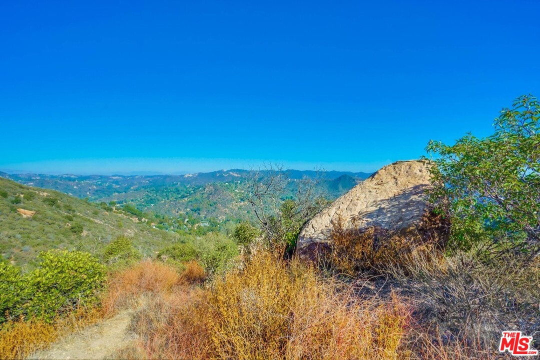 1575 Tuna Canyon Road Topanga, CA 90290 - Photo 5 of 9 a view of a field with an ocean