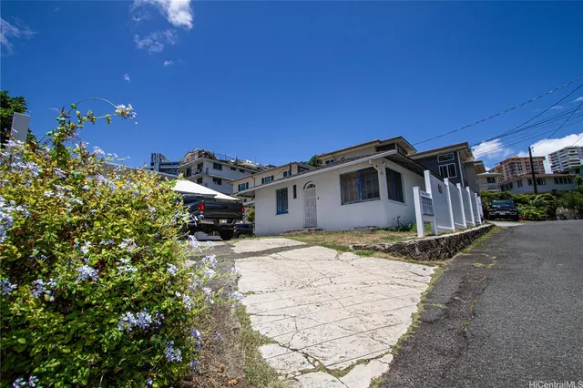 $2,250 | 1044 Green Street, Unit A, Honolulu, HI 96822
